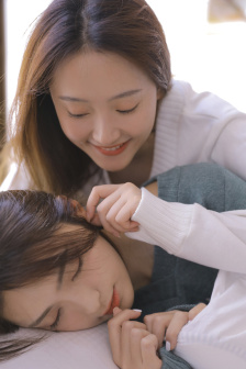 韩国健身房瑜伽教练