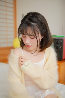 诱人的年轻女教师hd高清